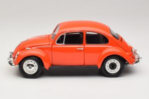 Volkswagen Beetle Oranžs Gremlins Movie Greenlight 1:18 12985 Metāls — attēls 4 no 8