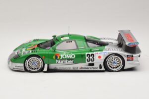 Nissan R390 GT1 #33 S. Motoyama / T. Kurosawa / M. Kageyama 24 Hours of Le Mans 1998 GT Spirit 1:18 GT1003 Sveķi — attēls 3 no 6