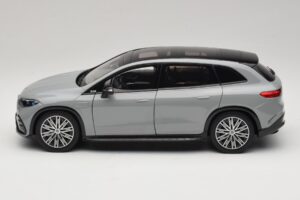 Mercedes EQS SUV X296 Manufaktur Alpine Grey NZG 1:18 B66960591 Metāls — attēls 4 no 8