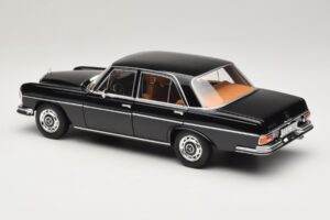 Mercedes 280 SE W108 Melns Norev 1:18 183360 Metāls — attēls 7 no 8
