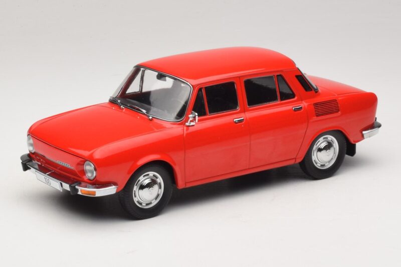 Skoda 100 Sarkans MCG 1:18 MCG18783 Metāls