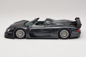 Mercedes AMG CLK GTR Roadster Pelēks GT Spirit 1:18 GT960 Sveķi — attēls 3 no 6