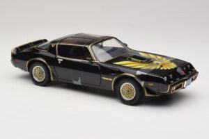 Pontiac Firebird Trans Am Kill Bill Movie Greenlight 1:18 12951 Metāls — attēls 4 no 6