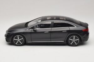 Mercedes EQE V295 Graphite Grey Magno NZG 1:18 B66961108 Metāls — attēls 3 no 8