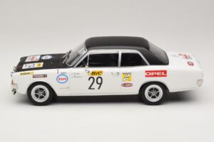 Opel Commodore A #29 J-L. Clarr / J-P. Peyroux Tour de France Automobile 1971 MCG 1:18 MCG18562R Metāls — attēls 3 no 6