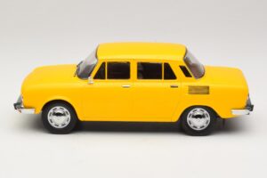 Skoda 100 L Dzeltens MCG 1:18 MCG18781 Metāls — attēls 3 no 6