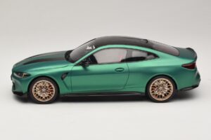 BMW M4 CS G82 Frozen Isle of Man Green GT Spirit 1:18 GT994 Sveķi — attēls 3 no 6