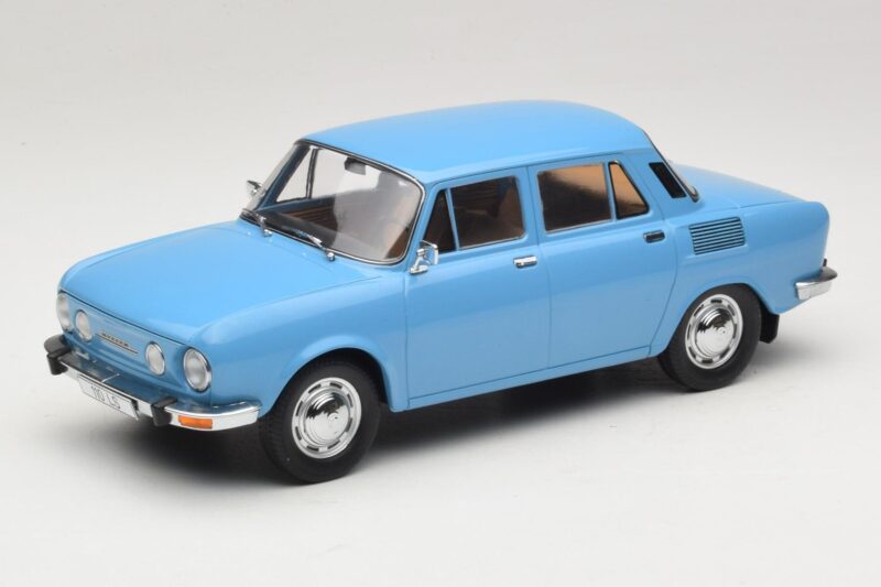 Skoda 100 LS Gaiši Zils MCG 1:18 MCG18782 Metāls