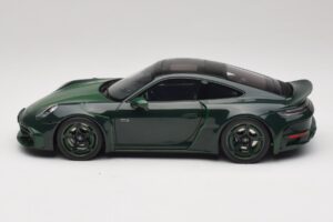 Porsche 911 992 Turbo S Brabus 900 Rocket R Mean Green GT Spirit 1:18 GT959 Sveķi — attēls 3 no 6