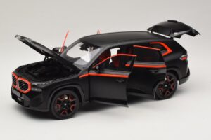 BMW XM G09 Matt Black Minichamps 1:18 110023301 Metāls — attēls 2 no 8