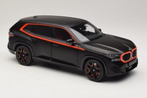 BMW XM G09 Matt Black Minichamps 1:18 110023301 Metāls — attēls 6 no 8