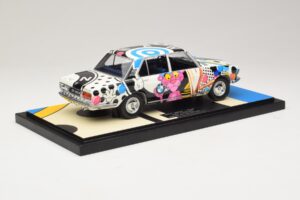 BMW 2500 E3 New Horizon Minichamps 1:18 155029204 Sveķi — attēls 2 no 6
