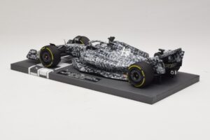 Alfa Romeo Orlen C42 R. Kubica Testing Barcelona 2022 Minichamps 1:18 117229988 Sveķi — attēls 5 no 7