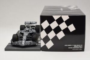 Alfa Romeo Orlen C42 R. Kubica Testing Barcelona 2022 Minichamps 1:18 117229988 Sveķi — attēls 6 no 7