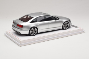 Audi S6 C7 Florett Silver Metallic IVY Merit 1:18 REMC038 Sveķi — attēls 3 no 7
