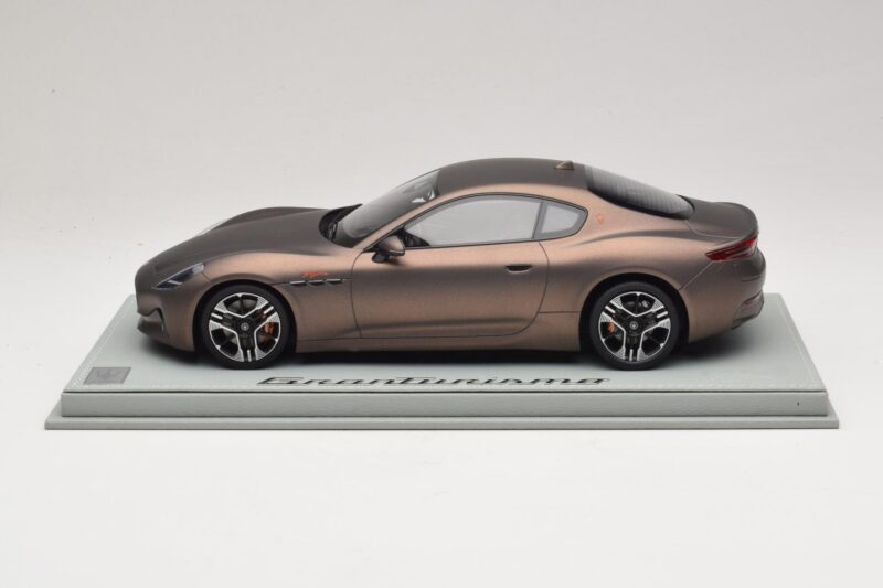 Maserati GranTurismo Trofeo Rame Folgore BBR 1:18 P18240AMAS Sveķi