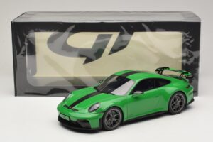 Porsche 911 992.2 GT3 Weissach Package Python Green GT Spirit 1:18 GT576 Sveķi — attēls 6 no 6
