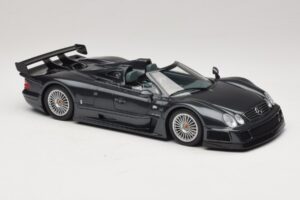 Mercedes AMG CLK GTR Roadster Pelēks GT Spirit 1:18 GT960 Sveķi — attēls 4 no 6