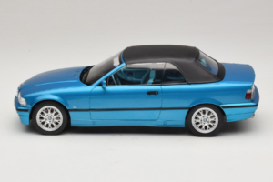 BMW 3 Series E36 Kabriolets Zils Metālisks MCG 1:18 MCG18319 Metāls — attēls 4 no 7
