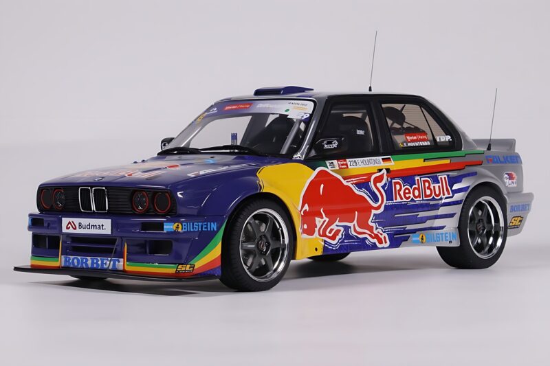 BMW E30 V8 #229 E. Hountondji Red Bull Driftbrothers Drift 2023 Zils Otto 1:18 OT486 Sveķi