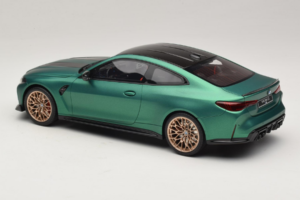BMW M4 CS G82 Frozen Isle of Man Green GT Spirit 1:18 GT994 Sveķi — attēls 5 no 6