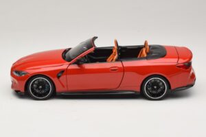 BMW M4 G83 Kabriolets Red Metallic Minichamps 1:18 110021030 Metāls — attēls 4 no 8