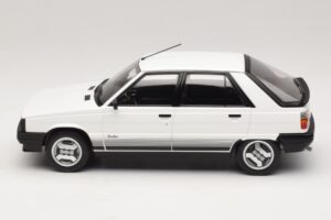Renault 11 Turbo Balts MCG 1:18 MCG18589 Metāls — attēls 3 no 6