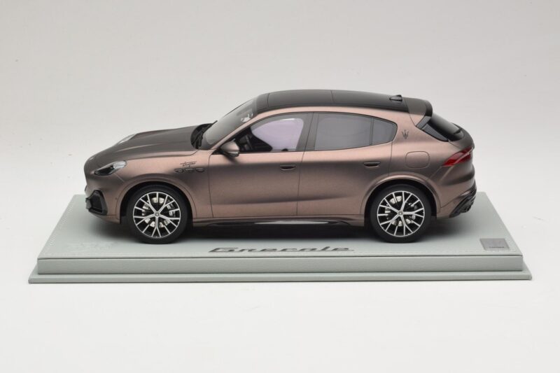 Maserati Grecale Bronza BBR 1:18 P18220FMAS Sveķi