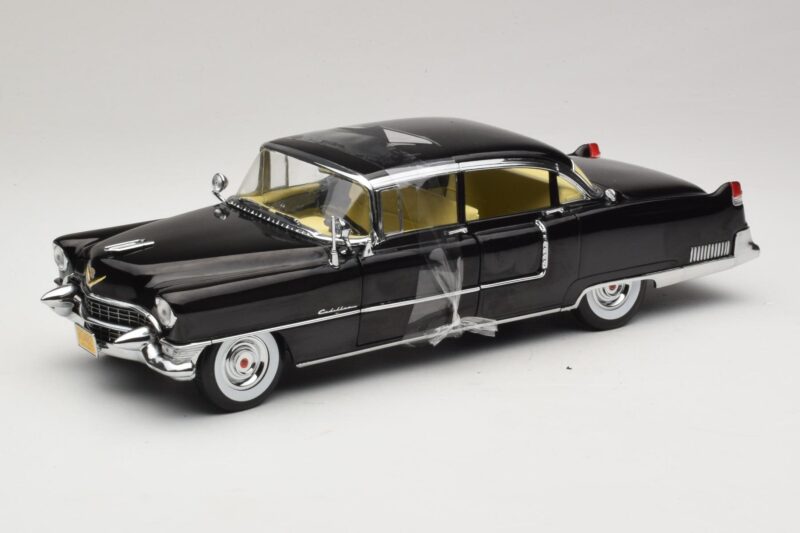 Cadillac Fleetwood Series 60 The Godfather Greenlight 1:18 12949 Metāls