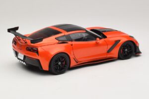 Chevrolet Corvette C7 ZR1 Sarkans IXO 1:18 U18RDC001-FO Metāls — attēls 3 no 8