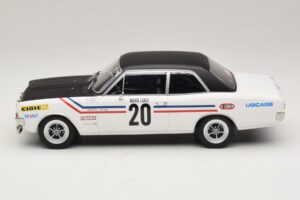 Opel Commodore A #20 H. Greder / P. Pagani Rally Monte Carlo 1971 MCG 1:18 MCG18561R Metāls — attēls 3 no 6