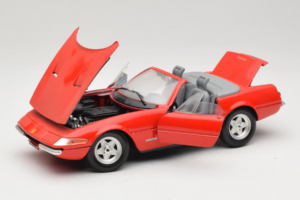 Ferrari 365 GTS/4 Spider Sarkans Techno Giodi 1:18 40028-P1 Metāls — attēls 2 no 8
