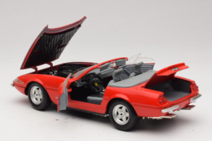 Ferrari 365 GTS/4 Spider Sarkans Techno Giodi 1:18 40028-P1 Metāls — attēls 5 no 8