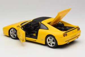 Ferrari F355 Spider Dzeltens ar Melnu Jumtu UT Models 1:18 180074030-P4 Metāls — attēls 5 no 8