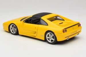Ferrari F355 Spider Dzeltens ar Melnu Jumtu UT Models 1:18 180074030-P4 Metāls — attēls 7 no 8
