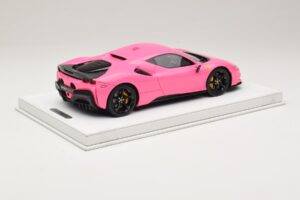 Ferrari SF90 Pack Fiorano Spīdīgs Qatar Pink BBR 1:18 RACELINE137 Sveķi — attēls 2 no 7
