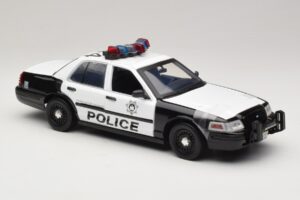 Ford Crown Victoria Police Interceptor The Hangover Movie Greenlight 1:18 12911 Metāls — attēls 4 no 6