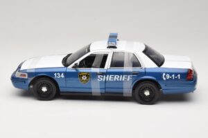 Ford Crown Victoria Police Interceptor The Walking Dead Greenlight 1:18 12957 Metāls — attēls 3 no 6