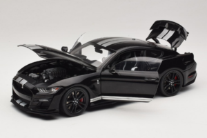 Ford Mustang Shelby GT500 S550 Melns IXO 1:18 U18RDC002-FO Metāls — attēls 2 no 8