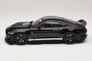 Ford Mustang Shelby GT500 S550 Melns IXO 1:18 U18RDC002-FO Metāls — attēls 4 no 8