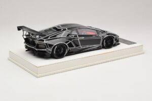 Lamborghini Aventador Liberty Walk TRON Spīdīgi Melns JUC 1:18 J32-14 Sveķi — attēls 2 no 7