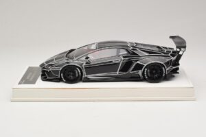 Lamborghini Aventador Liberty Walk TRON Spīdīgi Melns JUC 1:18 J32-14 Sveķi — attēls 3 no 7