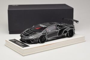 Lamborghini Aventador Liberty Walk TRON Spīdīgi Melns JUC 1:18 J32-14 Sveķi — attēls 7 no 7