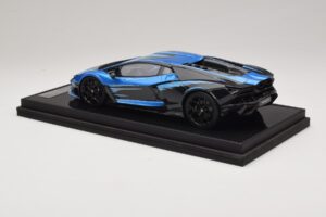 Lamborghini Revuelto Blue Black IVY Merit 1:18 REMC040 Sveķi — attēls 5 no 7