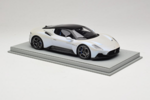 Maserati MC20 Bianco Audace BBR 1:18 P18191AMAS Sveķi — attēls 5 no 6