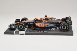 McLaren MCL36 #3 D. Ricciardo Abu Dhabi GP 2022 Minichamps 1:18 537224003 Sveķi — attēls 3 no 7