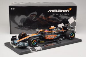 McLaren MCL36 #3 D. Ricciardo Abu Dhabi GP 2022 Minichamps 1:18 537224003 Sveķi — attēls 7 no 7