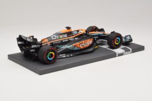McLaren MCL36 O. Piastri Abu Dhabi Test 2022 Minichamps 1:18 537221828 Sveķi — attēls 2 no 7