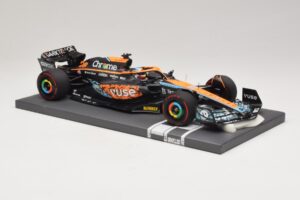 McLaren MCL36 O. Piastri Abu Dhabi Test 2022 Minichamps 1:18 537221828 Sveķi — attēls 4 no 7