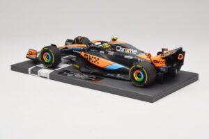 McLaren MCL60 #4 L. Norris 2nd Place Hungarian GP 2023 Minichamps 1:18 537233004 Sveķi — attēls 5 no 7